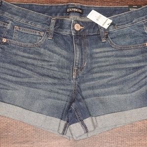 Women's Size 12 Express Distressed Denim Shorts NWT